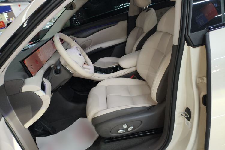 Used IM LS6 2023 Max Standard Edition
