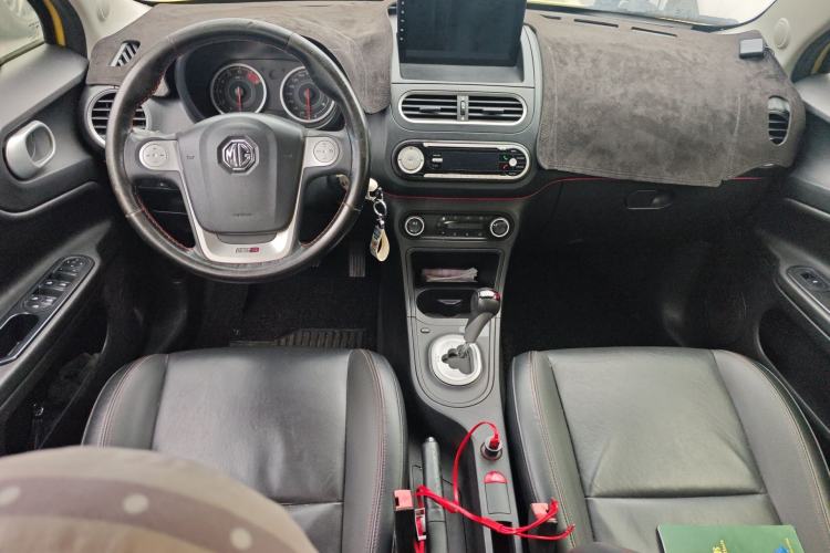 Used MG 3 2014 1.5L AMT Luxury Edition Center Console