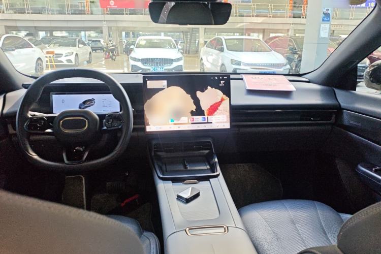 Used Lynk & Co 07 2024 EM-P 126 Long-Range Halo