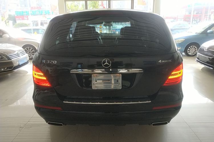 Used Mercedes-Benz R-Class 2015 R 320 4MATIC Luxury Model