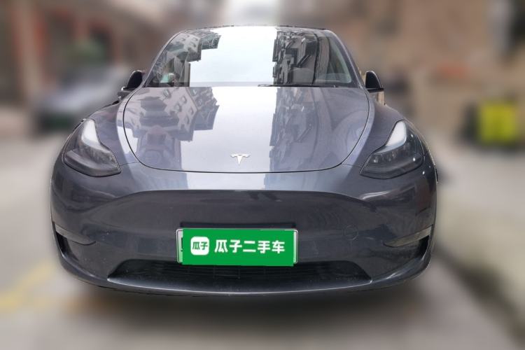 Used Tesla Model Y 2023 Long-Range All-Wheel-Drive Version
