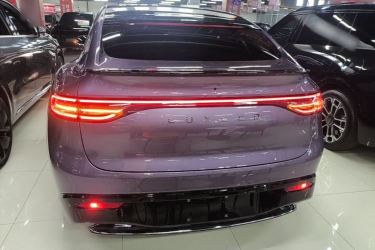 Used Hima Luxeed R7 2025 Range-Extended Version 251 km Max Rear