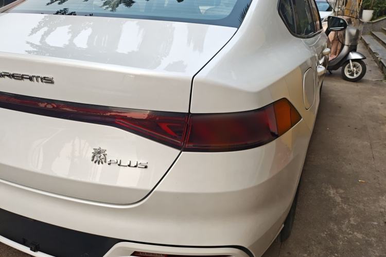 Used BYD Qin PLUS 2021 EV 400KM Leading Comfort Edition
