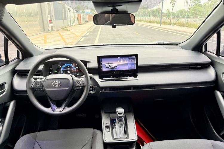 Used Toyota Corolla Cross 2026 Model 2.0L Smart Electric Hybrid Dual-Engine Pioneer Edition