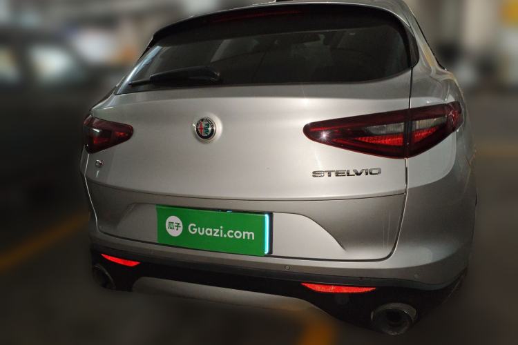 Used Alfa Romeo Stelvio 2017 2.0T 200HP Luxury Edition Rear