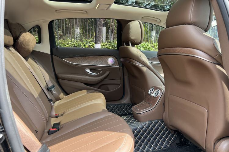 Used Mercedes-Benz E-Class 2023 Updated E 300 L Fashion Edition
