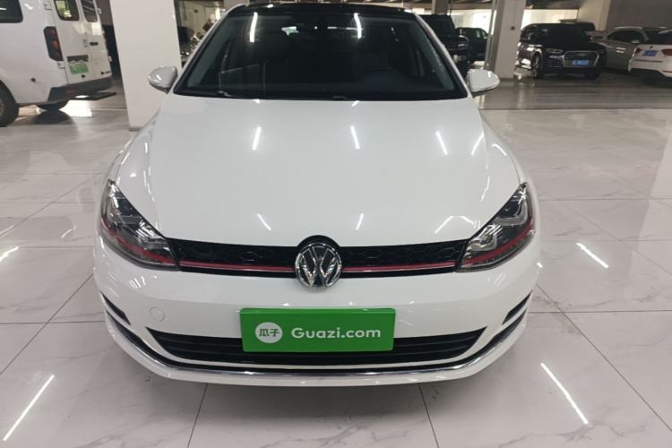 Used Volkswagen Golf 2016 230TSI Automatic Luxury Version
