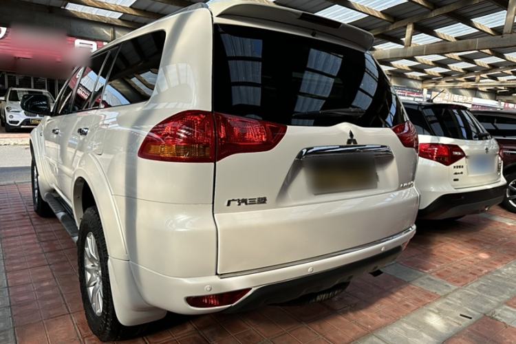 Used Mitsubishi Pajero Sport 2013 3.0L Automatic 4x4 Flagship Edition
