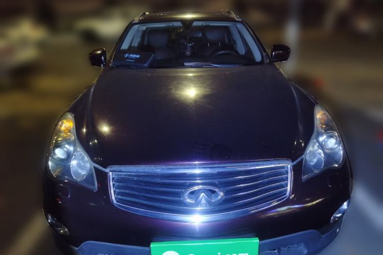 Used Infiniti QX50 2013 2.5L Two-Wheel-Drive Elegant Edition
