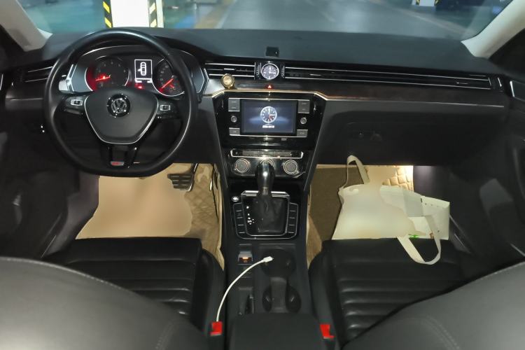 Used Volkswagen Magotan 2019 330TSI DSG Leading Edition China V Standard