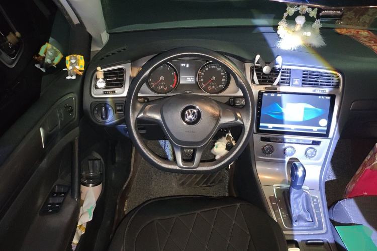 Used Volkswagen Golf 2015 1.6L Automatic Fashion Model