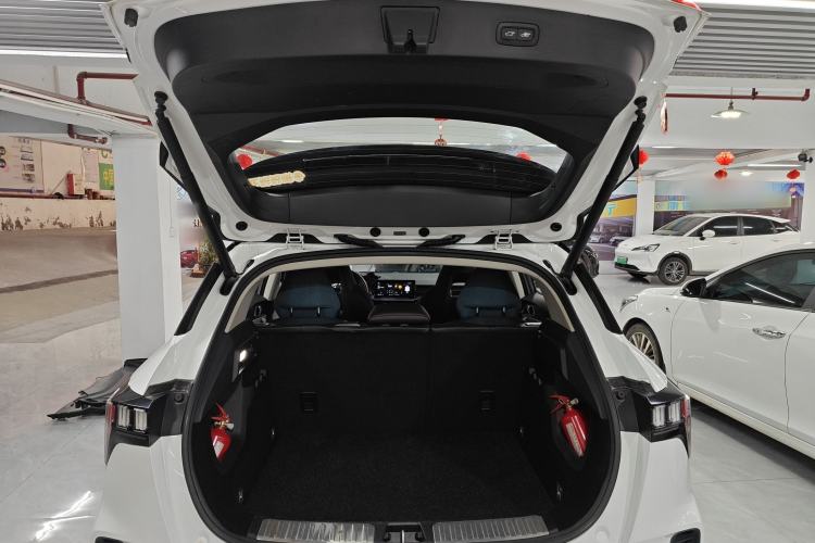 Used Lynk & Co 06 2021 1.5T Shero Pink Special Edition
