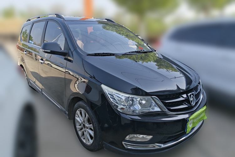 Used Baojun 730 2016 1.5L Manual Comfort Version 7 Seats China V Emission Standard Front Right 45 Deg