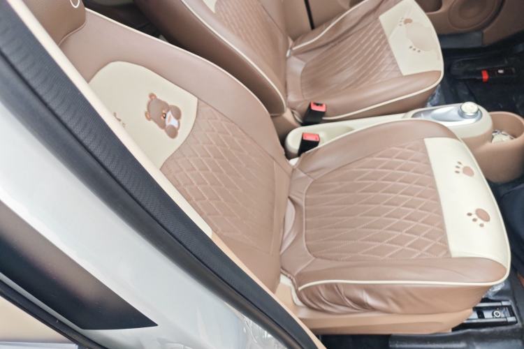 Used Wuling Hongguang MINIEV 2025 Four-Door Version Zhenxiang+ Edition Right Front Seat