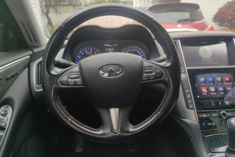 Used Infiniti Q50 2014 3.7L Comfort Edition Steering Wheel