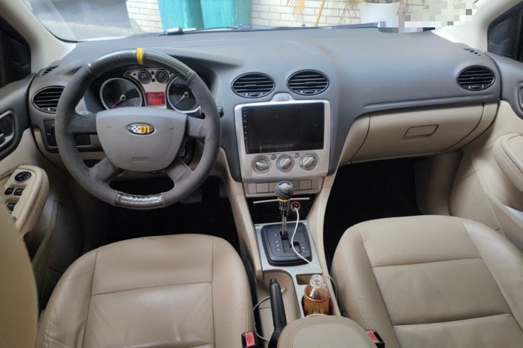 Used Ford Focus 2011 Hatchback 1.8L Automatic Fashion Edition
