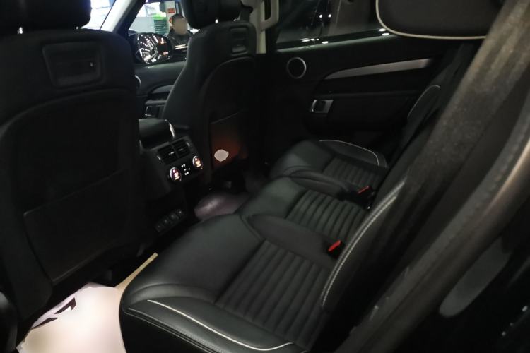 Used Land Rover Discovery 2021 360 PS R-Dynamic SE
