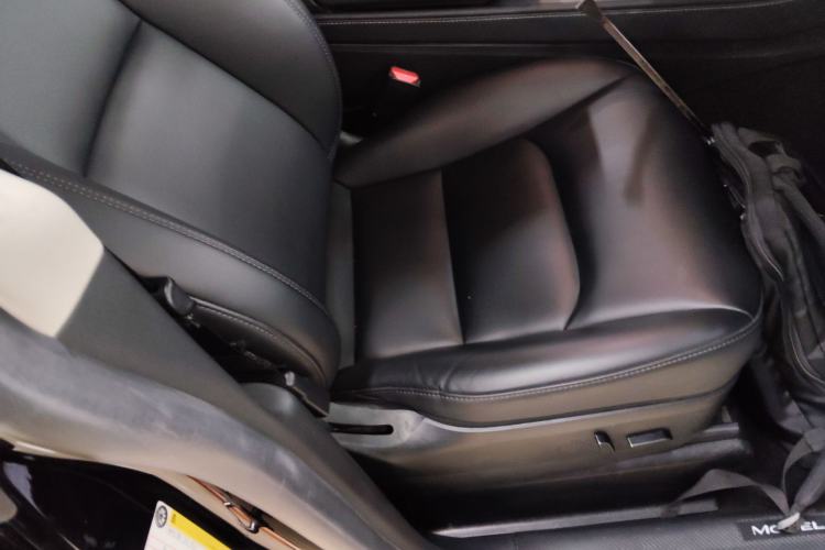 Used Tesla Model Y 2022 Long-Range All-Wheel-Drive Version