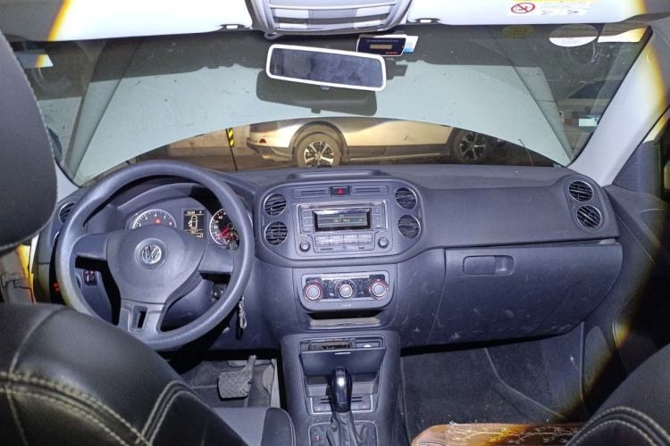 Used Volkswagen Tiguan L 2017 300TSI Automatic Two-Wheel Drive Silk Road Luxury Edition
