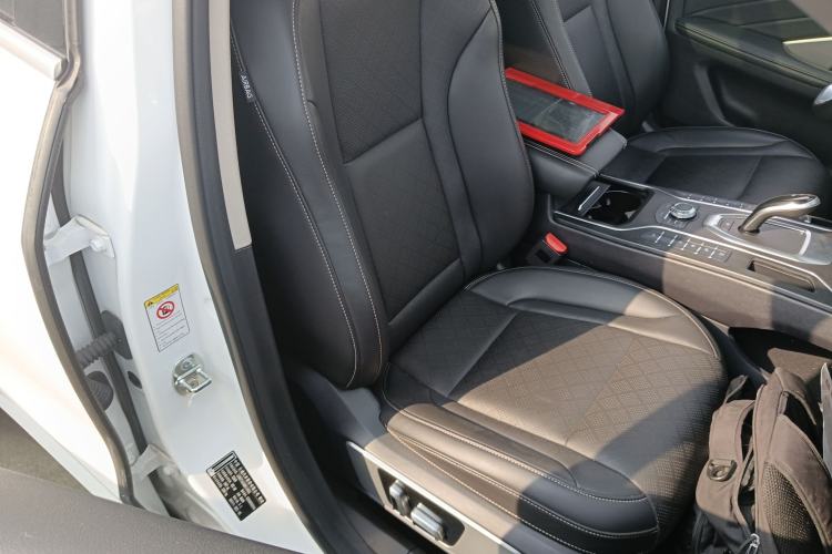 Used Wey VV6 2021 2.0T Two-Wheel Drive Smart Plus