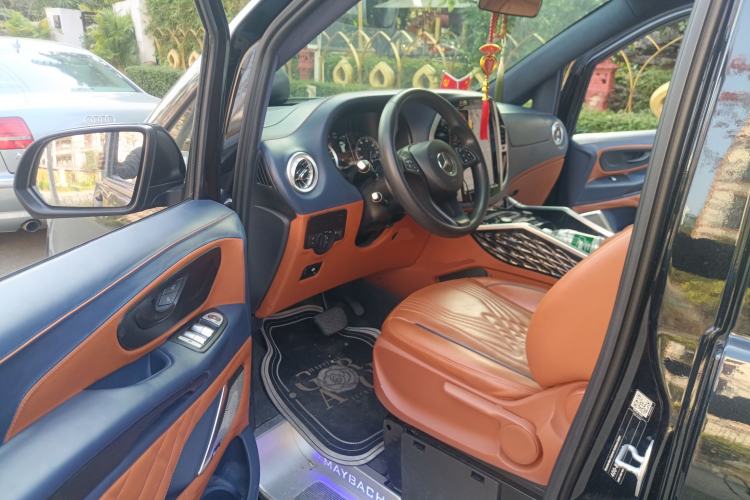 Used Mercedes-Benz Vito 2018 2.0T Elite Version 7 Seats China V Emission Standard
