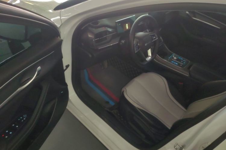 Used BYD Destroyer 05 2024 HONOR Edition DM-i 55KM Luxury Model Driver Seat