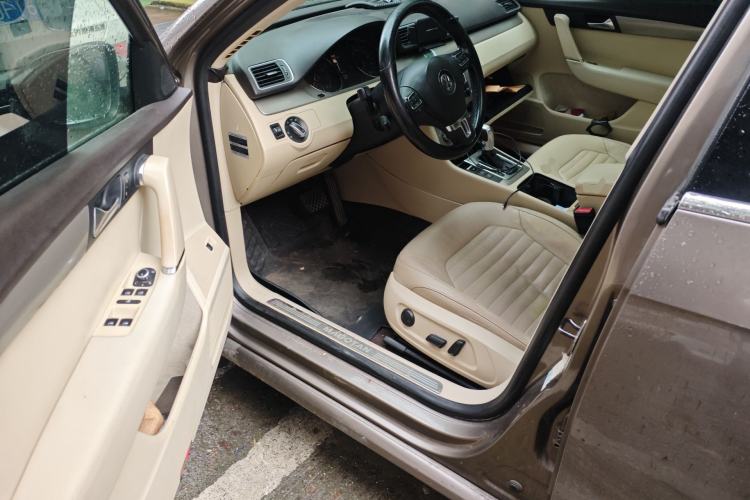 Used Volkswagen Magotan 2012 Revised 1.8TSI Luxury Version Driver Seat