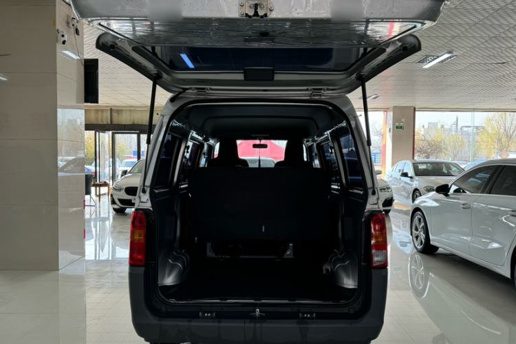 Used Wuling Zhiguang 2023 1.5L Practical Version 5/7 Seats
