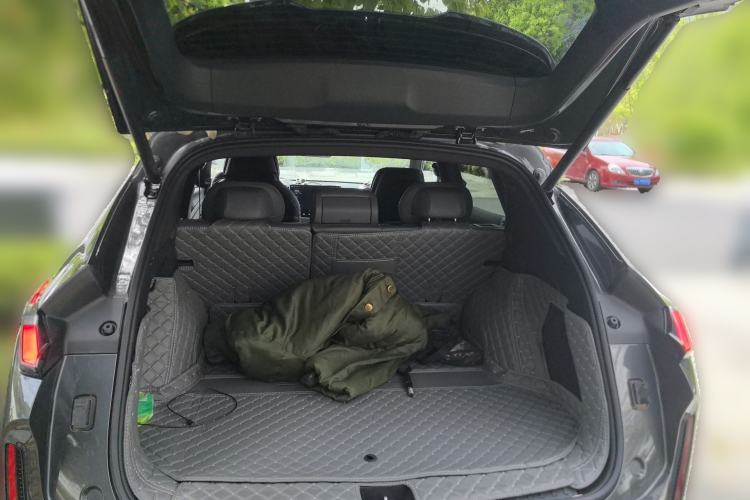 Used Lynk & Co 08 EM-P 2023 120km Long-Range Halo Trunk