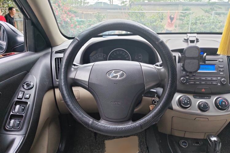 Used Hyundai Celesta 2011 1.6L Automatic Comfort Edition Steering Wheel
