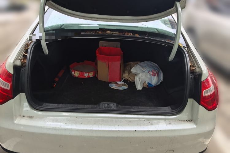 Used Citroen C5 2014 2.0L Automatic Zunyue Model Trunk