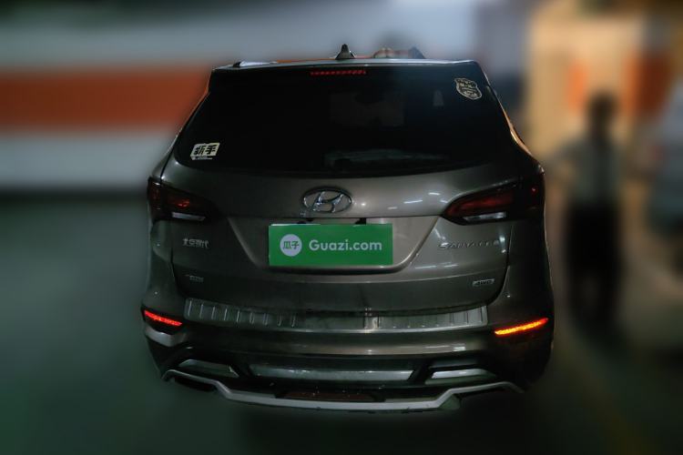 Used Hyundai Santa Fe 2017 2.0T Automatic All-Wheel Drive Smart 7-Seater
