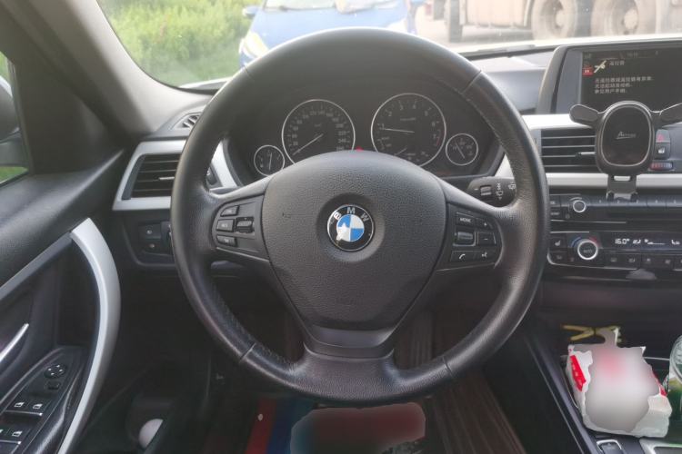 Used BMW 3 Series 2016 320Li Ambition Model
