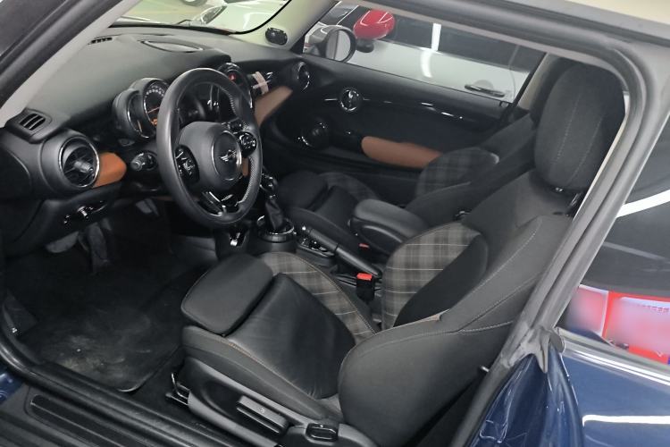 Used MINI MINI 2016 1.5T COOPER SEVEN

