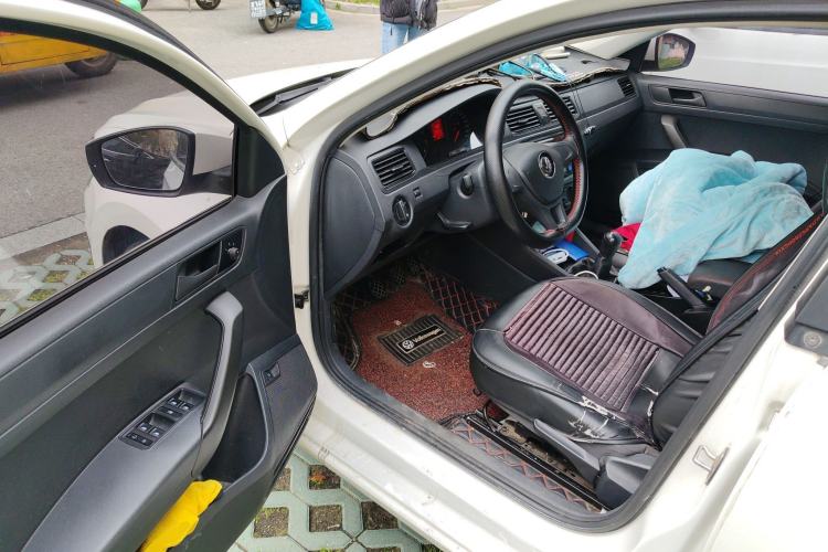 Used Volkswagen Santana 2019 1.5L Manual Fashion Edition China VI Standard Driver Seat