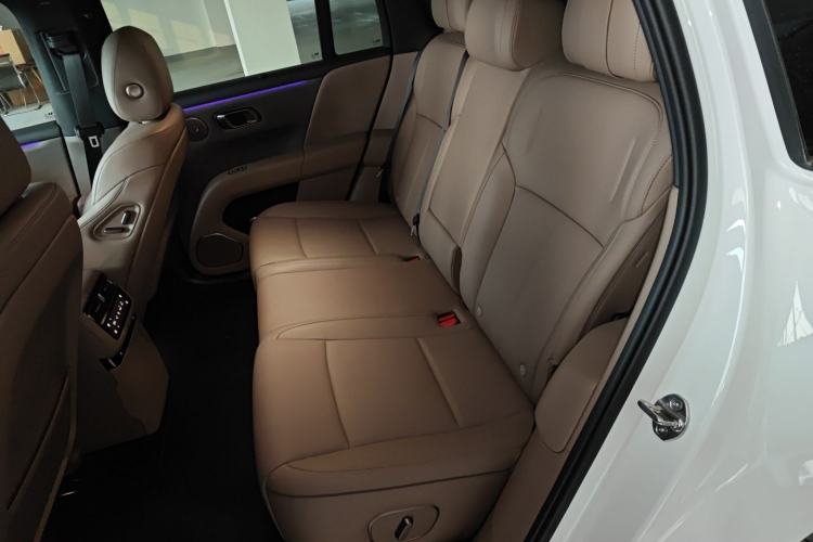 Used Li Auto Li Auto i6 2025 Model Two-Wheel-Drive Standard Type