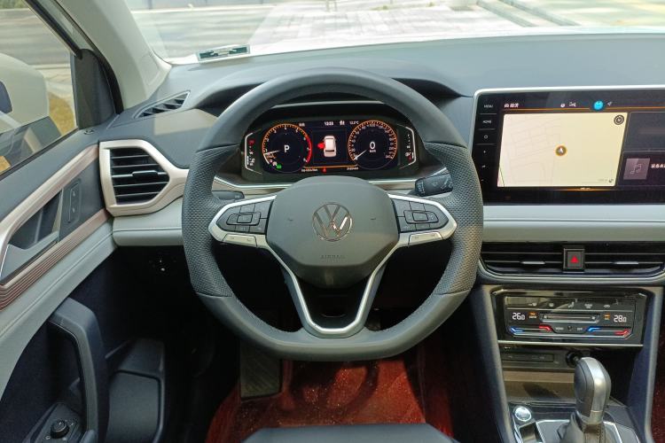 Used Volkswagen Tharu 2024 300TSI Two-Wheel-Drive Full Moon Edition Steering Wheel