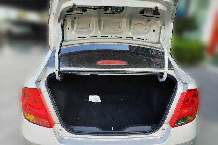 Used Chevrolet Sail 2013 Sedan 1.2L Manual Fashionable Happiness Edition Trunk