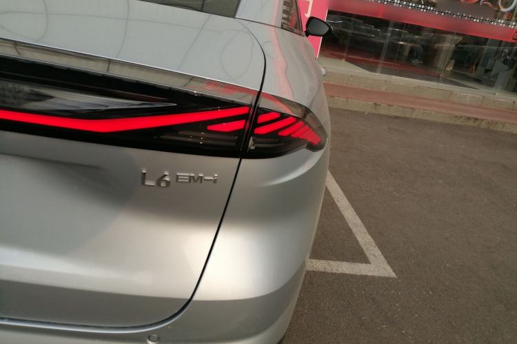 Used Geely Galaxy L6 2025 EM-i 140km Starship Edition