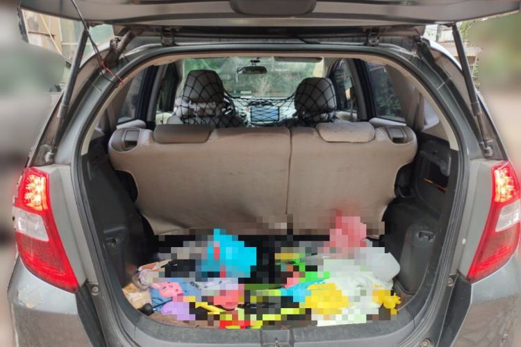 Used Honda Fit 2011 1.3L manual Comfort version Trunk