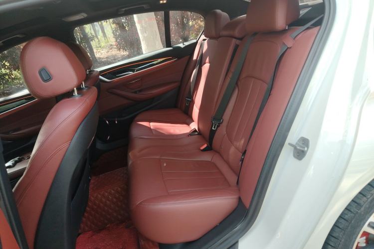 Used BMW 5 Series 2019 530Li Leading Model M Sport Package Left Rear Seat