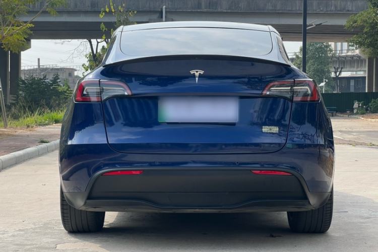 Used Tesla Model Y 2021 Long-Range All-Wheel-Drive Version
