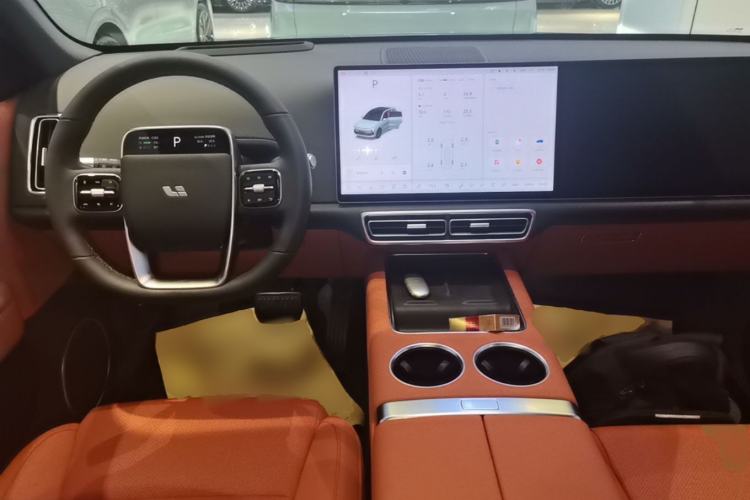 Used Li Auto L6 2025 Max Smart Refresh Edition Center Console