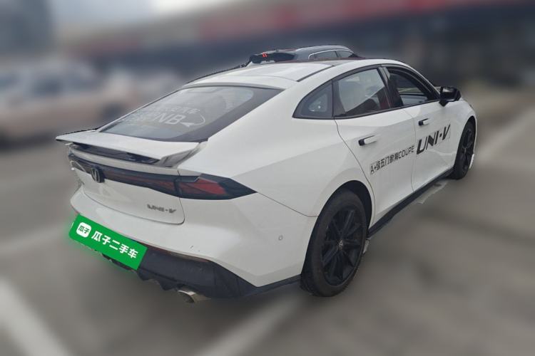 Used Changan UNI-V 2022 1.5T Smart Navigation Version
