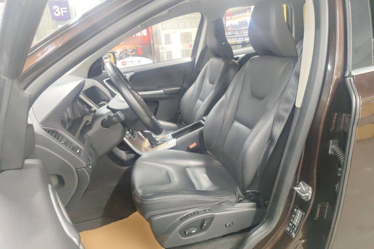 Used Volvo XC60 2017 T5 Smart Upgrade Edition
