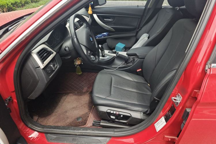 Used BMW 3 Series 2013 320Li Fashion Model Left Front Seat