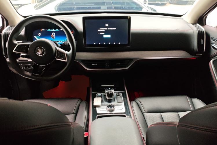 Used BYD Tang New Energy 2018 DM 2.0T All-Wheel Drive Smart Connectivity Luxury Model 7 Seats China V Emission Standard Center Console