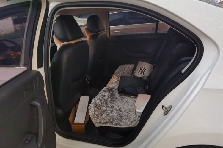 Used Volkswagen Santana 2015 1.6L Automatic Fashion Edition