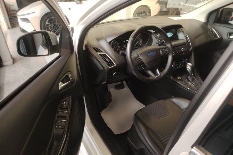 Used Ford Focus 2018 Hatchback Classic EcoBoost 180 Automatic Elite Model
