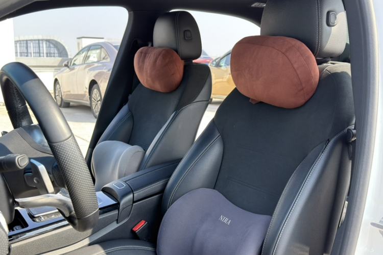 Used Mercedes-Benz A-Class 2022 Second Facelift A 200 L Sport Sedan Fashion Version
